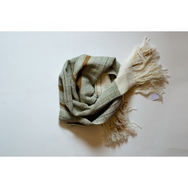 PHOLCIDAE - Chal de abrigo de lana de merino con tinte natural